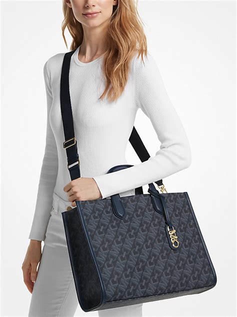 Gigi Large Empire Signature Logo Tote Bag 